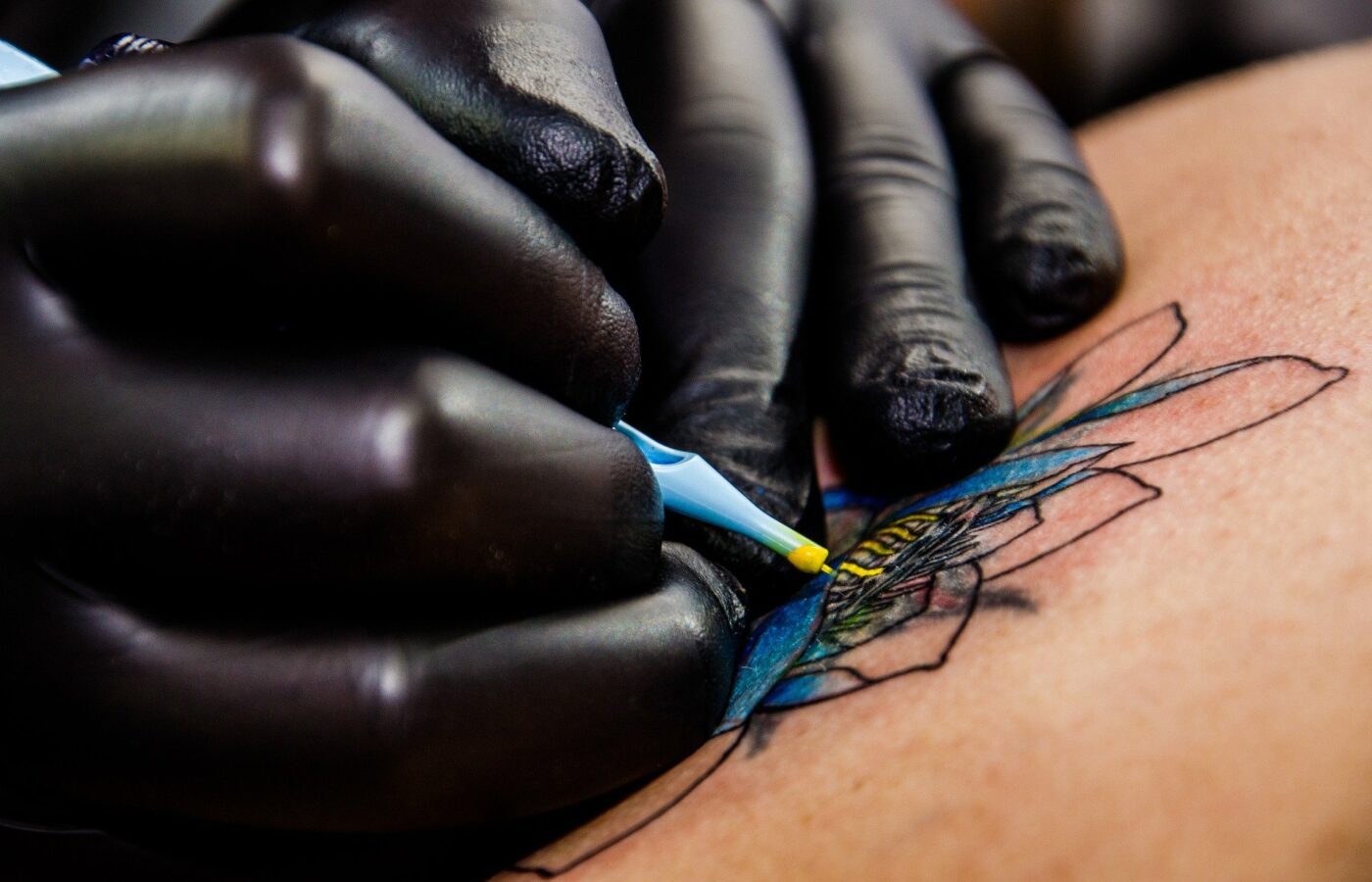 Radio Lozärn Gesundheitstipp: Was hilft bei einer Tattoo-Entzündung?