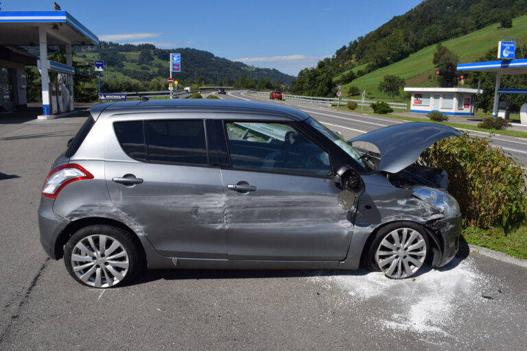 Verkehrsunfall auf Kantonsstrasse – hoher Sachschaden