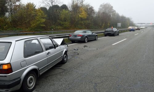 Drei Unfälle in Folge auf der Autobahn A14 – zwei Personen leicht verletzt