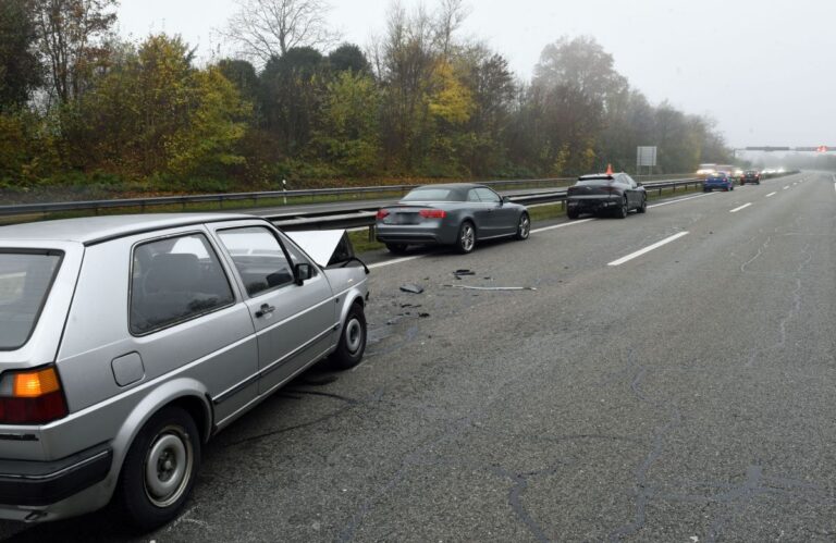 Drei Unfälle in Folge auf der Autobahn A14 – zwei Personen leicht verletzt