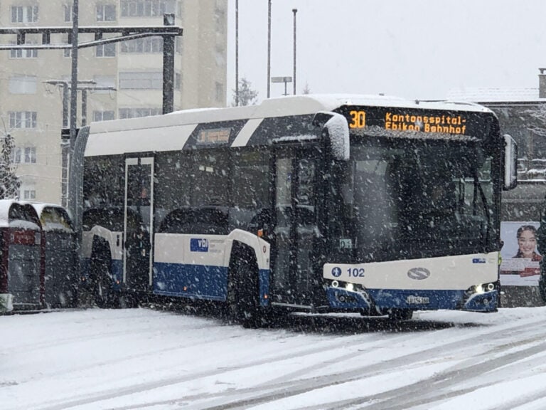 Luzern: Bus-Chaos in Littau wegen Wintereinbruch