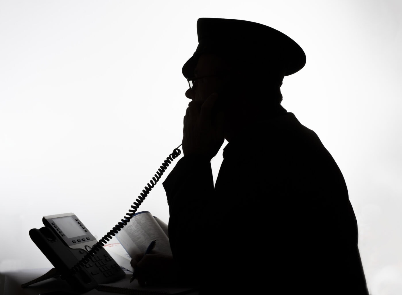 Telefonbetrug durch falsche Polizisten – drei Personen festgenommen