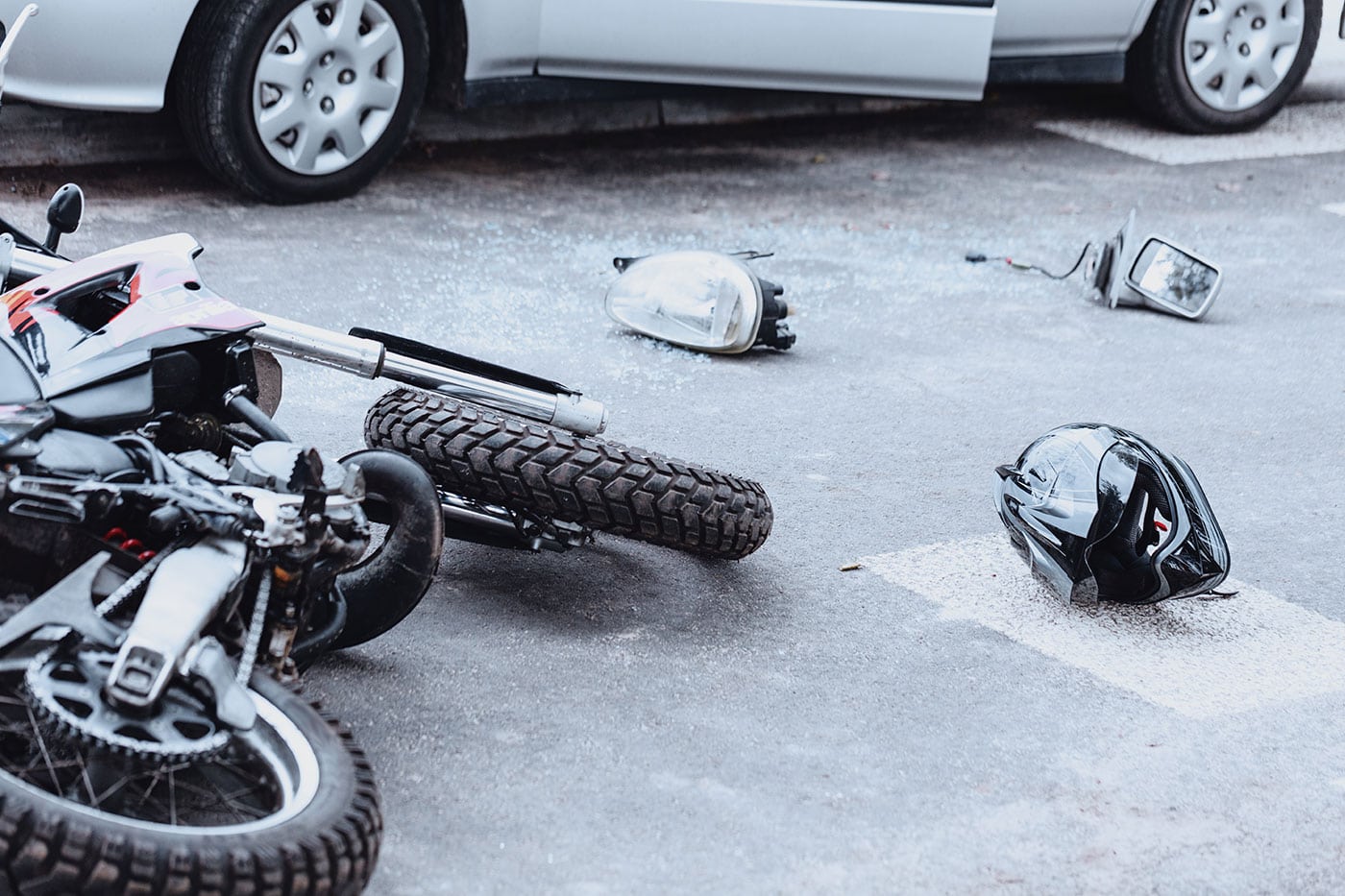 Unfall zwischen Auto und Motorrad – Polizei sucht Zeugen