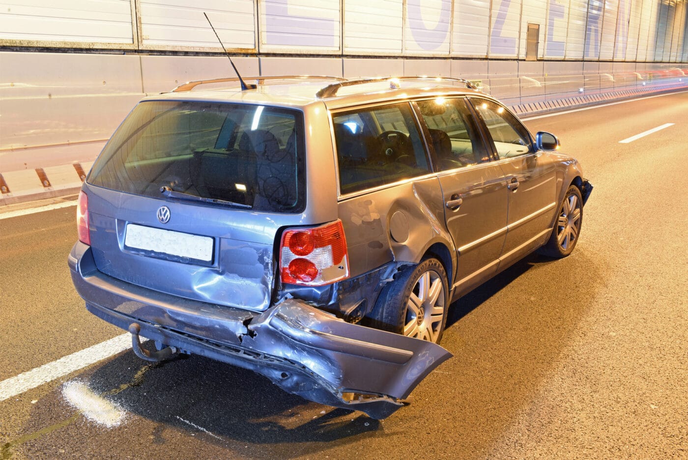 Kollision von vier Fahrzeugen – zwei Personen leicht verletzt