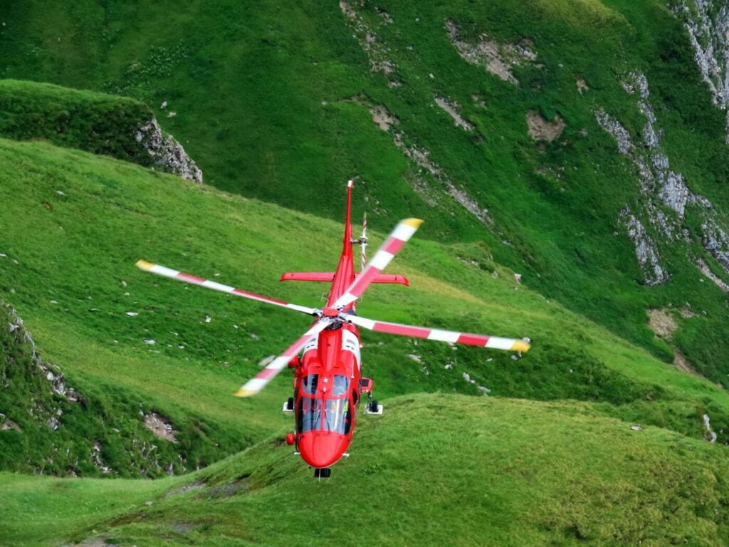 Verkehrsunfall: Verletzte Fussgängerin wird von Rettungshelikopter ins Spital geflogen