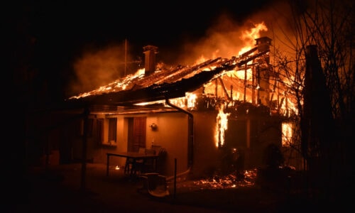 Brand Zweifamilienhaus – keine verletzte Personen