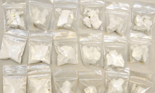 Drogenring gesprengt: Kokain, Heroin, Marihuana, Waffen und rund 100’000 Franken mutmassliches Drogengeld sichergestellt