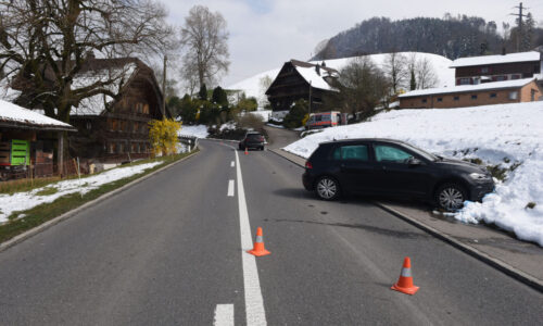 Verkehrsunfälle im Kanton Luzern – mehrere Personen zur Kontrolle ins Spital gebracht