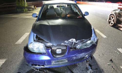 Verkehrsunfall: Autofahrerin zur Kontrolle in das Spital gebracht