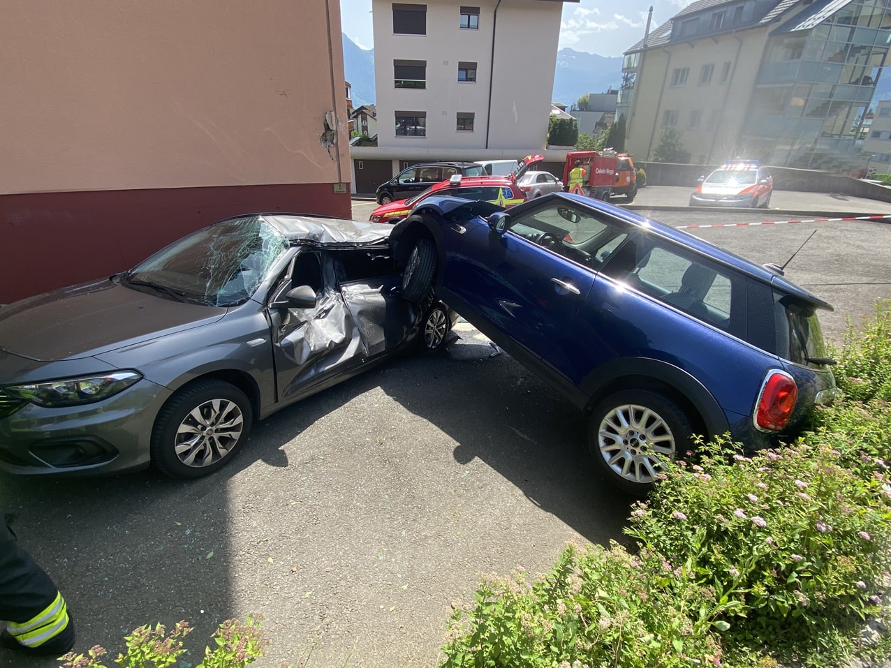 Selbstunfall in Weggis – Autofahrerin zur Kontrolle im Spital