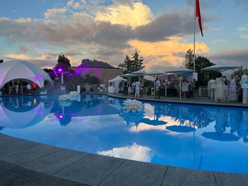 Bürgenstock Resort Lake Lucerne: Über 400 Gäste feierten exklusive Sommerparty