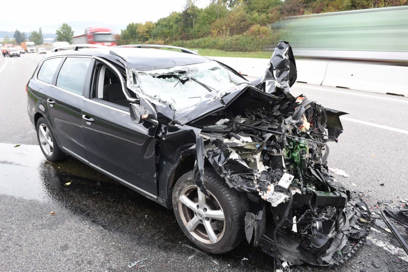 Verkehrsunfall auf Autobahn – eine Person verletzt