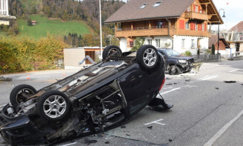 Verkehrsunfall in Hasle: Autofahrerin wird von Rettungshubschrauber zur Kontrolle in ein Spital geflogen
