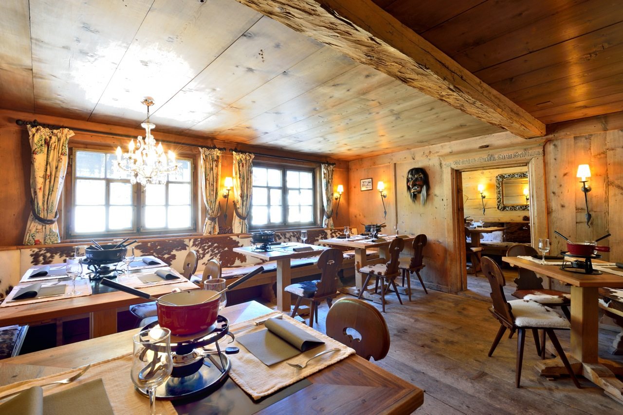 Where to Find the Best Fondue in the Alps | UltraVilla